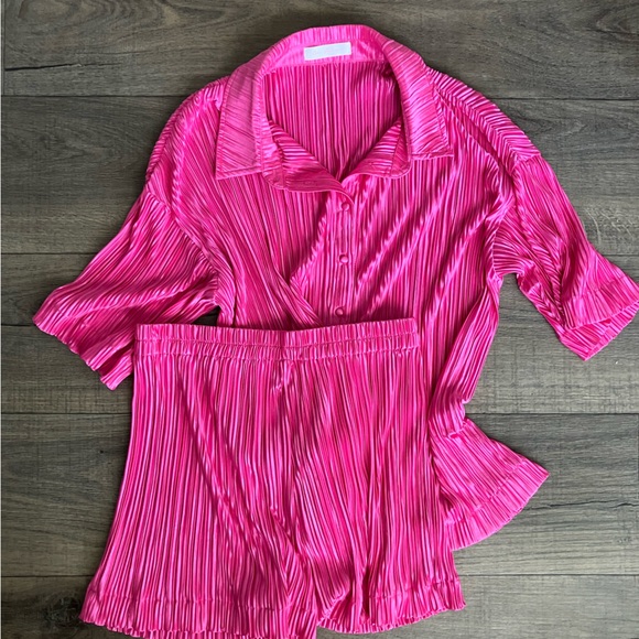 Ces Femme Tops - Hot Pink Pleated High Waisted Two Piece Set / Size medium / Oversized Top